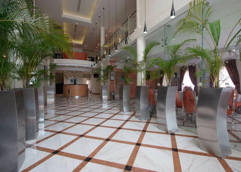 Morning Side Suites Aliayabiagba Екстериор снимка