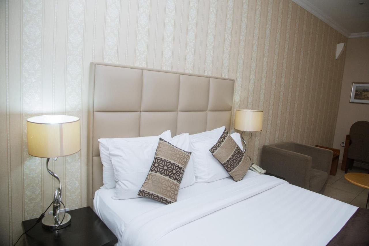 Morning Side Suites Aliayabiagba Екстериор снимка