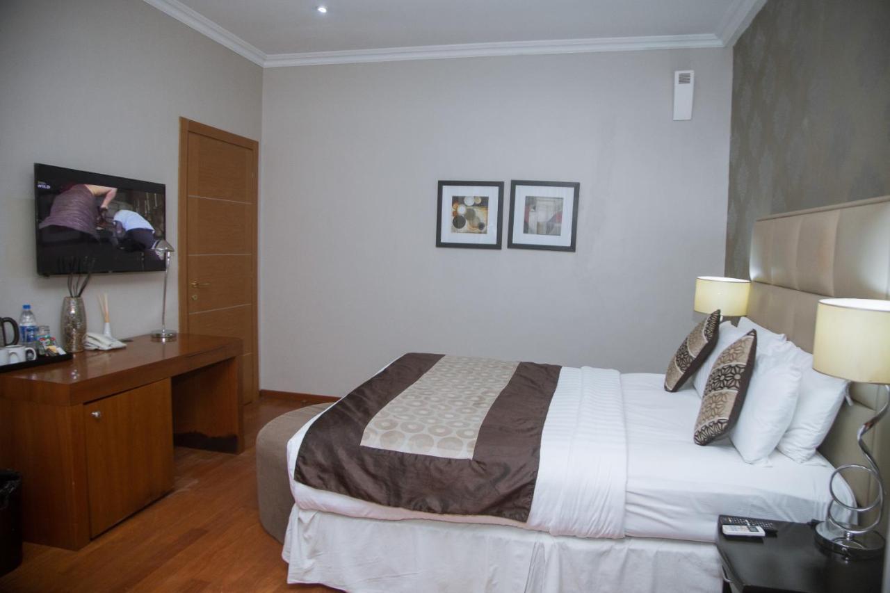 Morning Side Suites Aliayabiagba Екстериор снимка