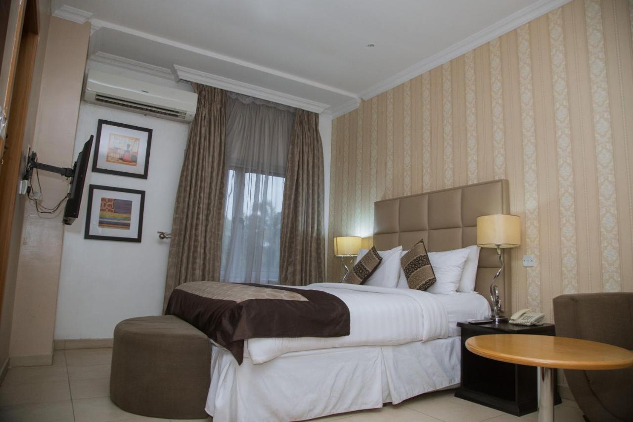 Morning Side Suites Aliayabiagba Екстериор снимка