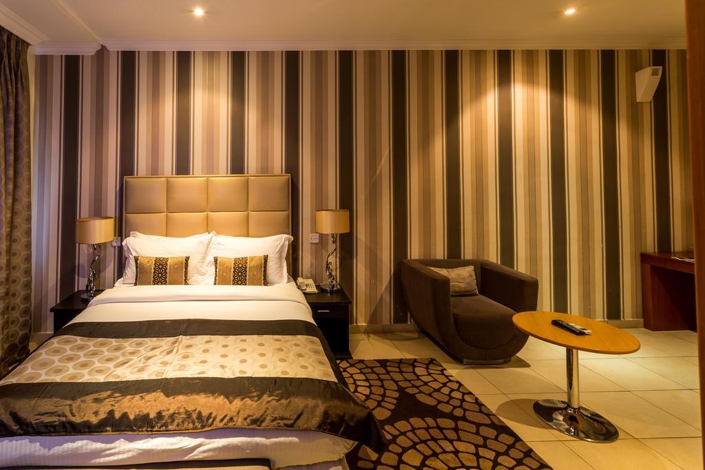 Morning Side Suites Aliayabiagba Екстериор снимка