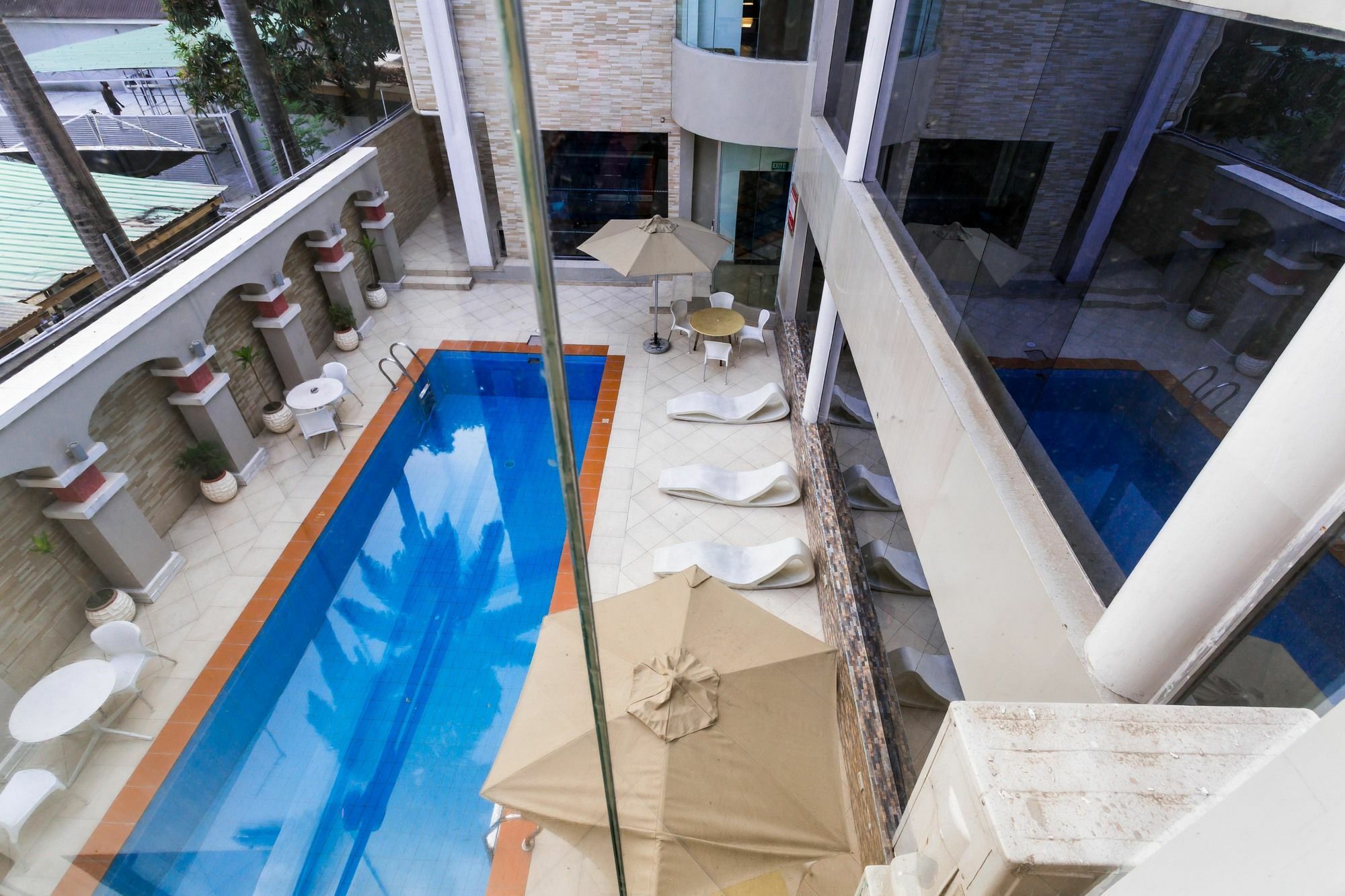 Morning Side Suites Aliayabiagba Екстериор снимка