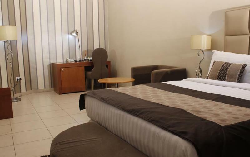 Morning Side Suites Aliayabiagba Екстериор снимка