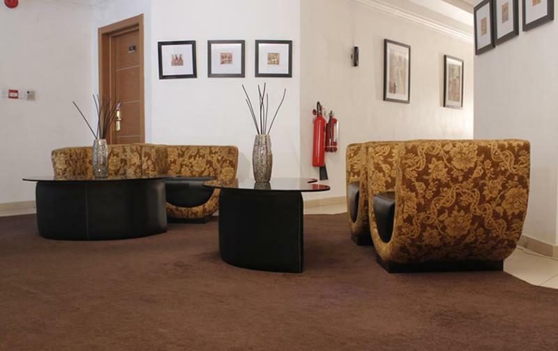 Morning Side Suites Aliayabiagba Екстериор снимка